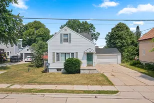 2014 13th St, Two Rivers, WI 54241 - Photo 13