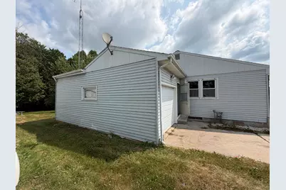 2010  12th St, Two Rivers, WI 54241 - Photo 3