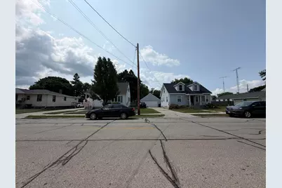 2010  12th St, Two Rivers, WI 54241 - Photo 107