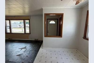 2010  12th St, Two Rivers, WI 54241 - Photo 27
