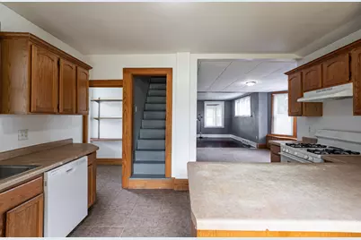 1327  Wood St, La Crosse, WI 54603 - Photo 11
