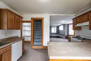 1327 Wood St, La Crosse, WI 54603 - Photo 11