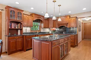 990 S Springdale Rd, Brookfield, WI 53186 - Photo 9