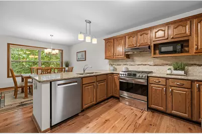 5736  Hickory Knoll Dr, West Bend, WI 53095 - Photo 11