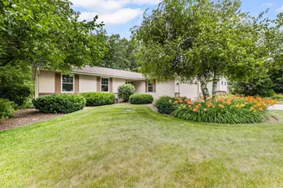 5736  Hickory Knoll Dr, West Bend, WI 53095 - Photo 29
