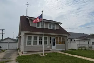 338 E Racine St, Jefferson, WI 53549 - Photo 3