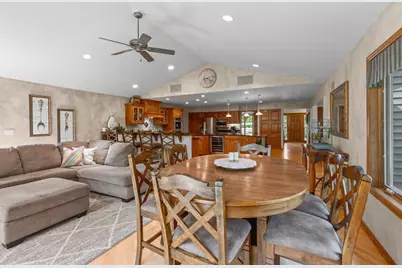 W318N1050  Huckleberry Way, Delafield, WI 53018 - Photo 25
