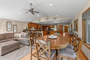 W318N1050 Huckleberry Way, Delafield, WI 53018 - Photo 25