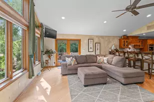 W318N1050 Huckleberry Way, Delafield, WI 53018 - Photo 23
