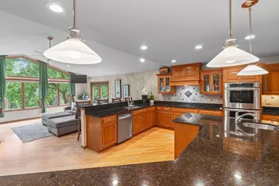 W318N1050  Huckleberry Way, Delafield, WI 53018 - Photo 21