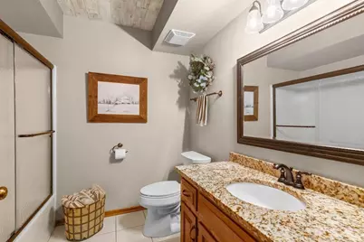 W318N1050  Huckleberry Way, Delafield, WI 53018 - Photo 53