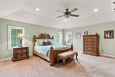 2125  Carriage Hills Dr, Delafield, WI 53018 - Photo 51