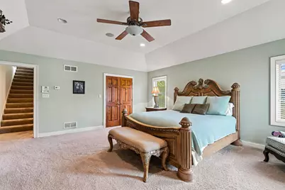 2125  Carriage Hills Dr, Delafield, WI 53018 - Photo 53