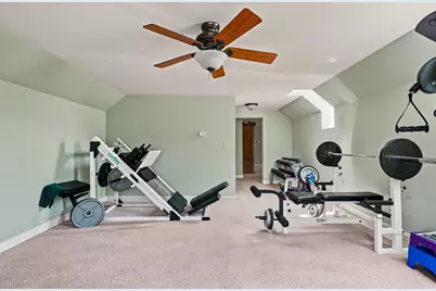 2125  Carriage Hills Dr, Delafield, WI 53018 - Photo 69