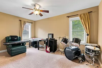 2125  Carriage Hills Dr, Delafield, WI 53018 - Photo 75