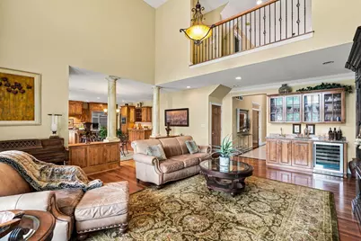 2125  Carriage Hills Dr, Delafield, WI 53018 - Photo 35