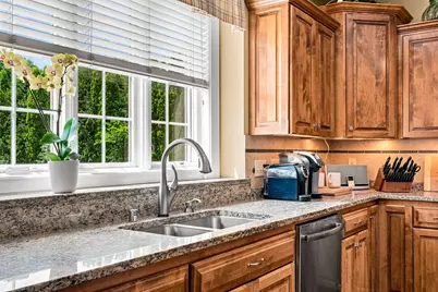 2125  Carriage Hills Dr, Delafield, WI 53018 - Photo 23