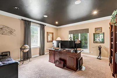 2125  Carriage Hills Dr, Delafield, WI 53018 - Photo 49