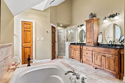 2125  Carriage Hills Dr, Delafield, WI 53018 - Photo 55