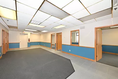 2121 S 55th St, West Allis, WI 53219 - Photo 7