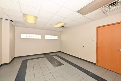 2121 S 55th St, West Allis, WI 53219 - Photo 23