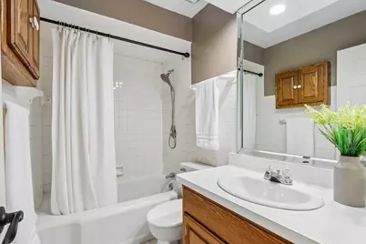210  Prospect Ave, Pewaukee, WI 53072 - Photo 11
