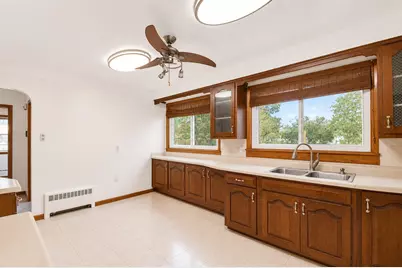 4076 N 90th St, Milwaukee, WI 53222 - Photo 15