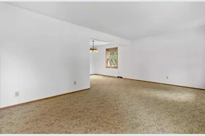 372  Briar Ct, Pewaukee, WI 53072 - Photo 25