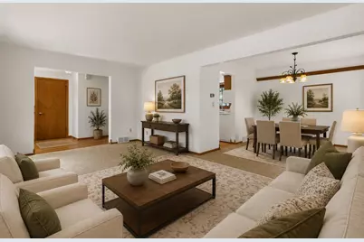372  Briar Ct, Pewaukee, WI 53072 - Photo 23