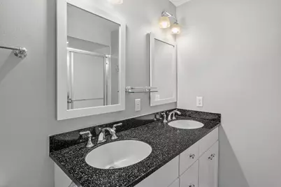372  Briar Ct, Pewaukee, WI 53072 - Photo 33