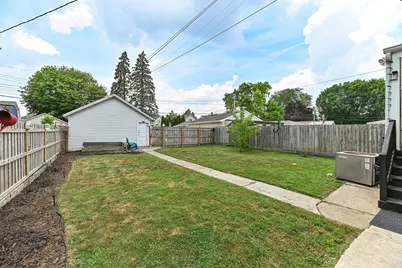 1640  Thurston Ave, Racine, WI 53405 - Photo 41