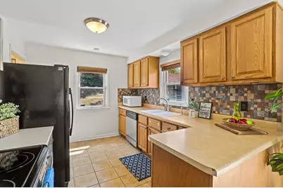 4149 S Whitnall Ave, Milwaukee, WI 53207 - Photo 11