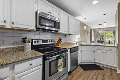 422  Meadowridge Cir, Lake Mills, WI 53551 - Photo 13