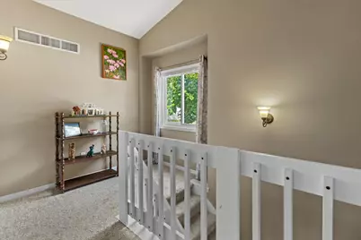 422  Meadowridge Cir, Lake Mills, WI 53551 - Photo 17