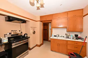 1010 S 58th St, West Allis, WI 53214 - Photo 3