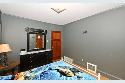 1010 S 58th St, West Allis, WI 53214 - Photo 17