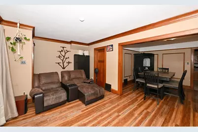 1010 S 58th St, West Allis, WI 53214 - Photo 11