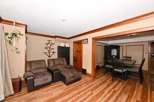 1010 S 58th St, West Allis, WI 53214 - Photo 11