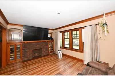 1010 S 58th St, West Allis, WI 53214 - Photo 13