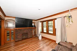 1010 S 58th St, West Allis, WI 53214 - Photo 13
