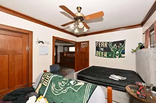 1010 S 58th St, West Allis, WI 53214 - Photo 25