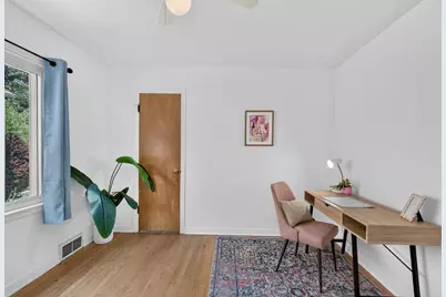 3715 S Lenox St, Milwaukee, WI 53207 - Photo 7