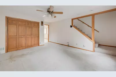 2483 N Newhall Ln, Milwaukee, WI 53211 - Photo 5