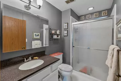 4242 S Ridgewood Ln, Greenfield, WI 53221 - Photo 11