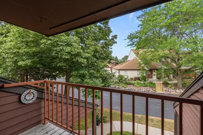 4242 S Ridgewood Ln, Greenfield, WI 53221 - Photo 17