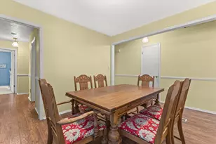 4002 S 91st Pl, Greenfield, WI 53228 - Photo 7