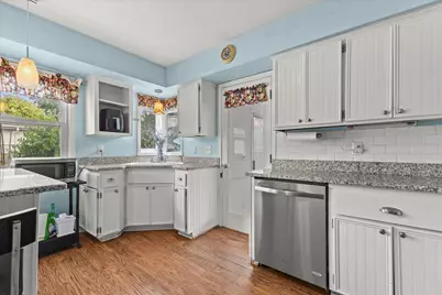 4002 S 91st Pl #4004, Greenfield, WI 53228 - Photo 3