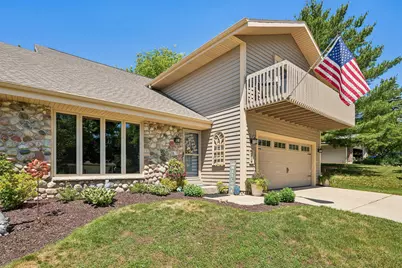 2814  Buckingham Ct, Waukesha, WI 53188 - Photo 3