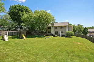 2814 Buckingham Ct, Waukesha, WI 53188 - Photo 31
