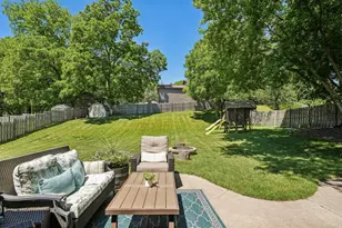 2814 Buckingham Ct, Waukesha, WI 53188 - Photo 27